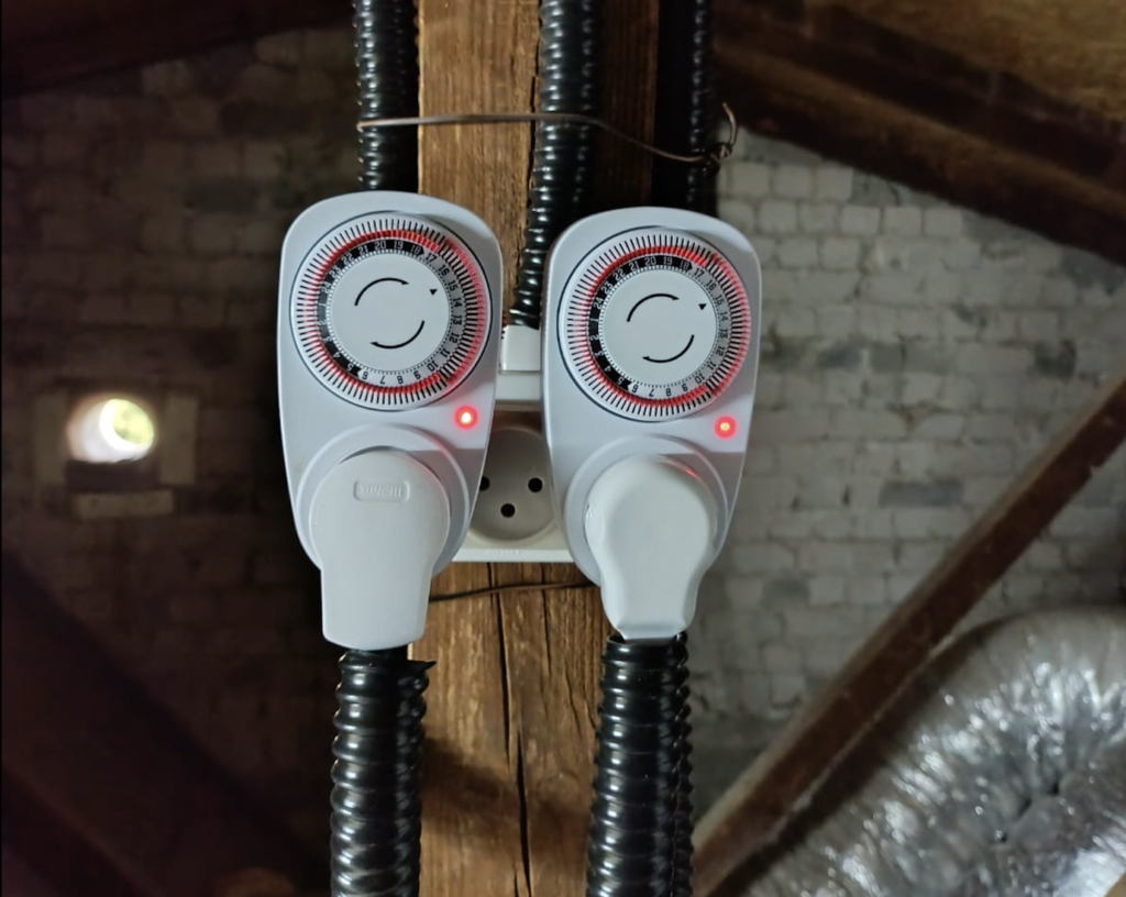 שעון שבת לכל וונטה לחיסכון באנרגיה וגיבוי במקרה שאחד יתקלקל 