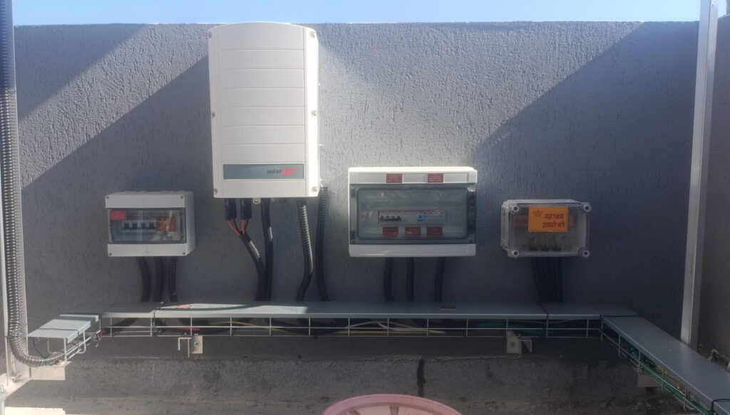 מערכת סולארית ביתית עם ממיר סולאראדג׳ 15kw
